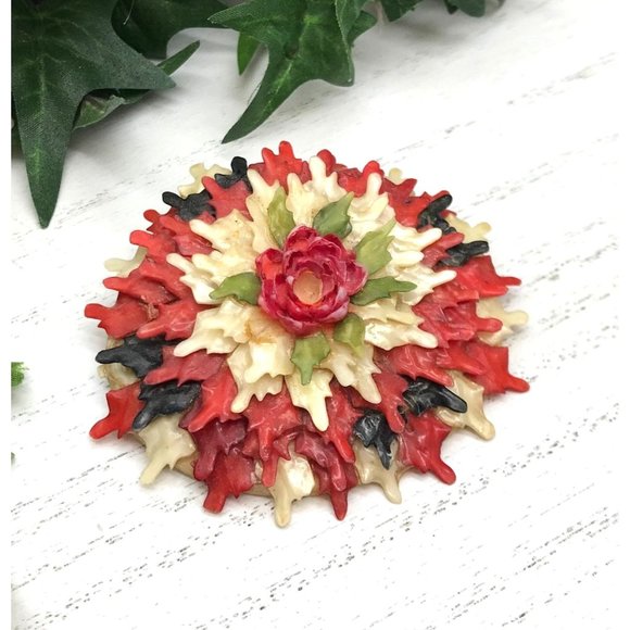 Vintage Brooch Sea Shell Design With Rose And Leaves Made Of Shell Red White And - Picture 1 of 4